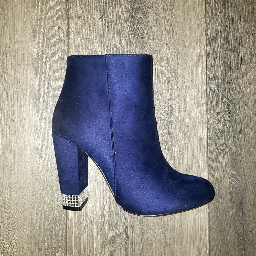 Stylish Blue Women Boots with Heel